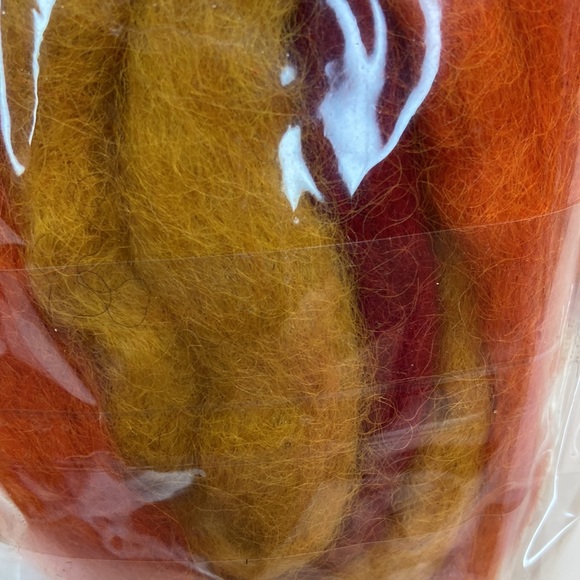 Dimensions FeltWorks Needle Felting Wool Roving Warm Orange Red Yellow 3 Packs - Picture 11 of 13